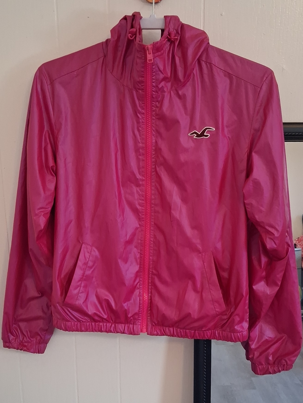 Hollister Hot Pink Shiny Women's Rain Waterproof Jacket Medium